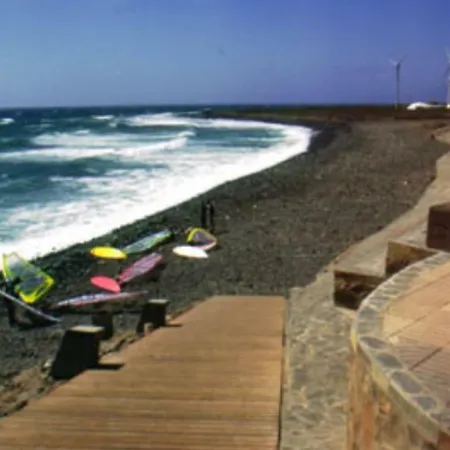 בית הארחה By The Sea